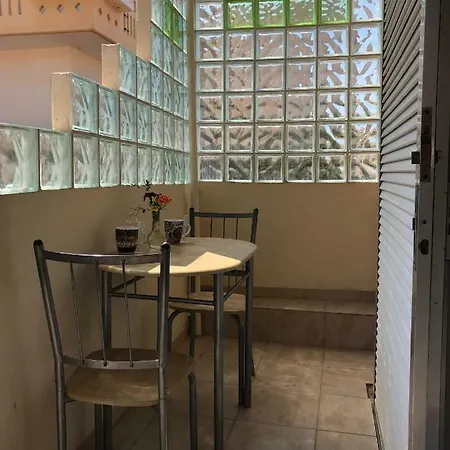 Cozy One-bedroom In Halepa, Chania *