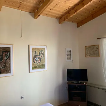 Cozy One-bedroom In Halepa, Chania