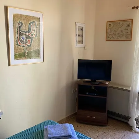 Cozy One-bedroom In Halepa, Chania *